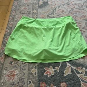 Athleta Bright Lime Green “Run With It” Golf/Tennis/Run Skort size L